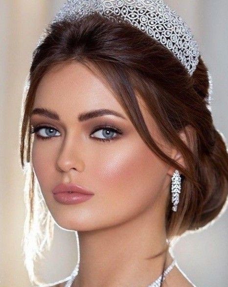مدل مو عروس با تاج | خاص ترین مدل مو عروس با تاج فرحی ساده و سلطنتی ترند 2025