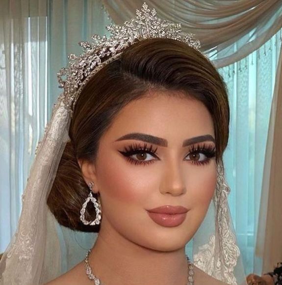 مدل مو عروس با تاج | خاص ترین مدل مو عروس با تاج فرحی ساده و سلطنتی ترند 2025