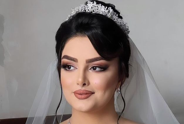 مدل مو عروس با تاج | خاص ترین مدل مو عروس با تاج فرحی ساده و سلطنتی ترند 2025