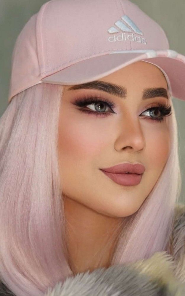 میکاپ با کلاه نقاب دار | 20 مدل میکاپ با کلاه نقاب دار برای عکاسی و مسافرت بسیار جذاب