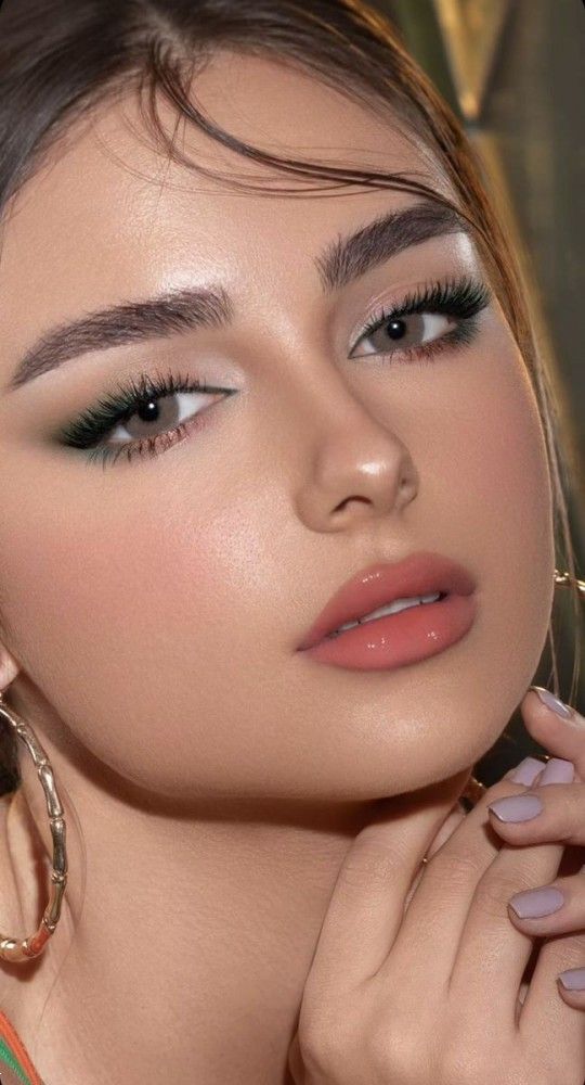 آرایش چشم ساده برای عروسی | ۲۵ مدل آرایش چشم ساده برای عروسی که زیبایی طبیعی چشماتو به رخ میکشه! (مخصوص طرفداران سبک مینیمال)