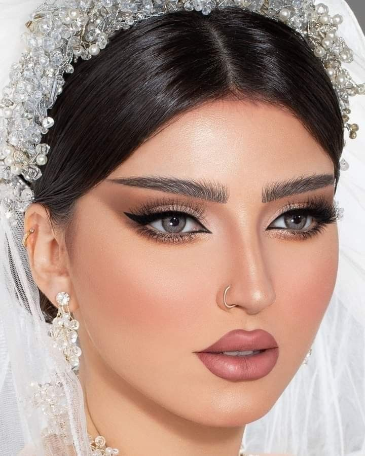 مدل مژه عروس | ترندهای جذاب مدل مژه عروس ۲۰۲۵ برای یک نگاه خیره‌کننده و دل‌ربا در شب عروسی! (از اکستنشن طبیعی تا والیوم لاکچری)