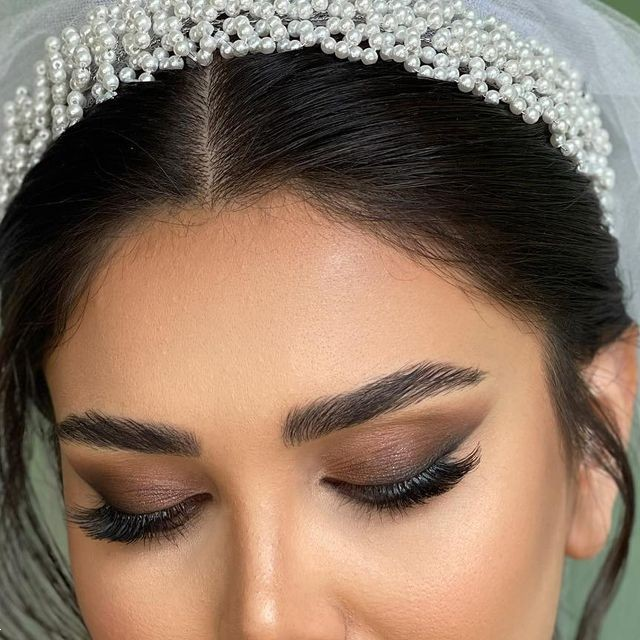 مدل مژه عروس | ترندهای جذاب مدل مژه عروس ۲۰۲۵ برای یک نگاه خیره‌کننده و دل‌ربا در شب عروسی! (از اکستنشن طبیعی تا والیوم لاکچری)