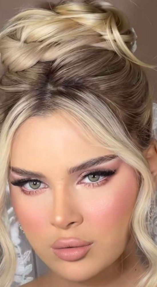 میکاپ عروس با موی بلوند | 20 ایده میکاپ عروس با موی بلوند برای همه فرم صورت