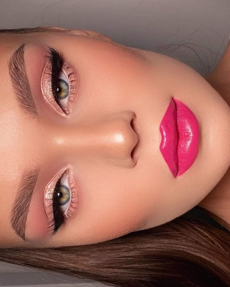 آرایش چشم ۲۰۲۵ برای عروسی | ترندهای شیک و متفاوت آرایش چشم ۲۰۲۵ برای عروسی که زیبایی نگاهتو چندبرابر می‌کنه! (از گلیتری لاکچری تا لایت مینیمال)