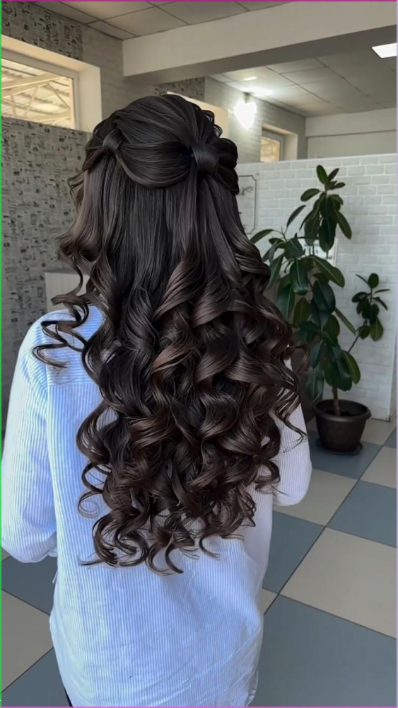 مدل مو باز مجلسی ترند ۲۰۲۵ | با این ۳۰ مدل مو باز مجلسی ترند ۲۰۲۵ در هر عروسی و مهمانی حسابی دلبری کنید!