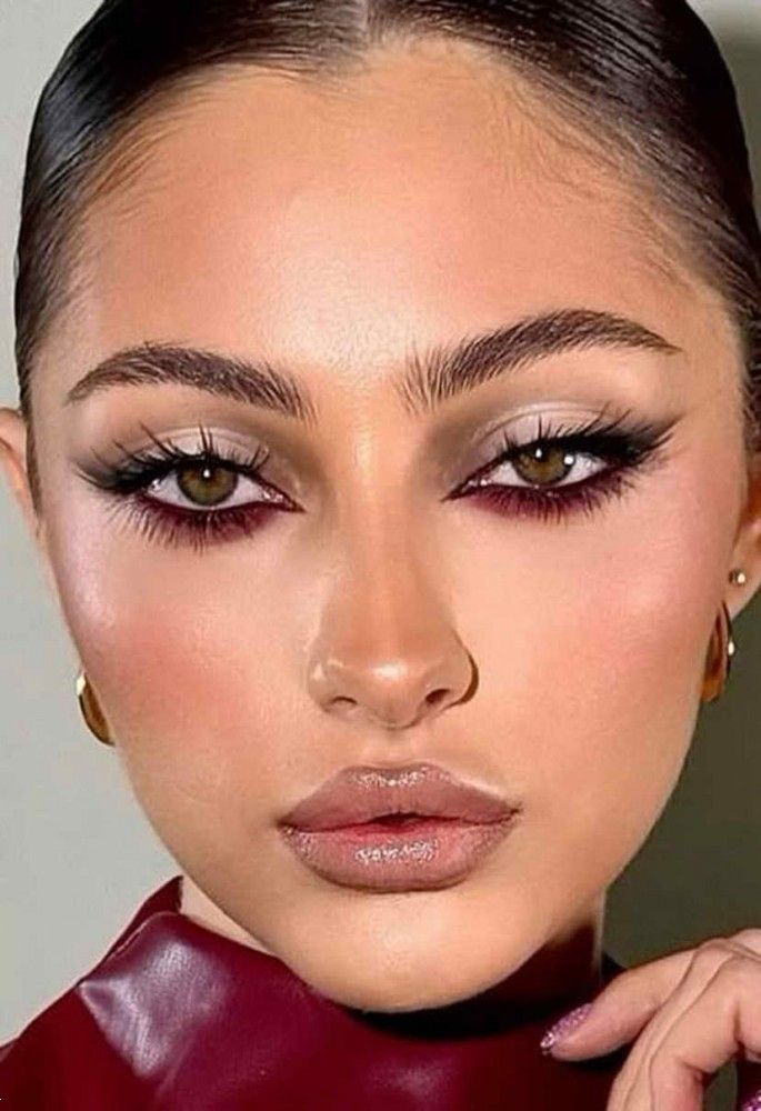 آرایش صورت برای لباس زرشکی | 25 آرایش صورت با لباس زرشکی برای عروسی و مهمانی ها