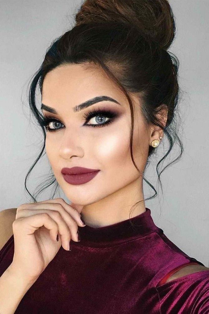 آرایش صورت برای لباس زرشکی | 25 آرایش صورت با لباس زرشکی برای عروسی و مهمانی ها