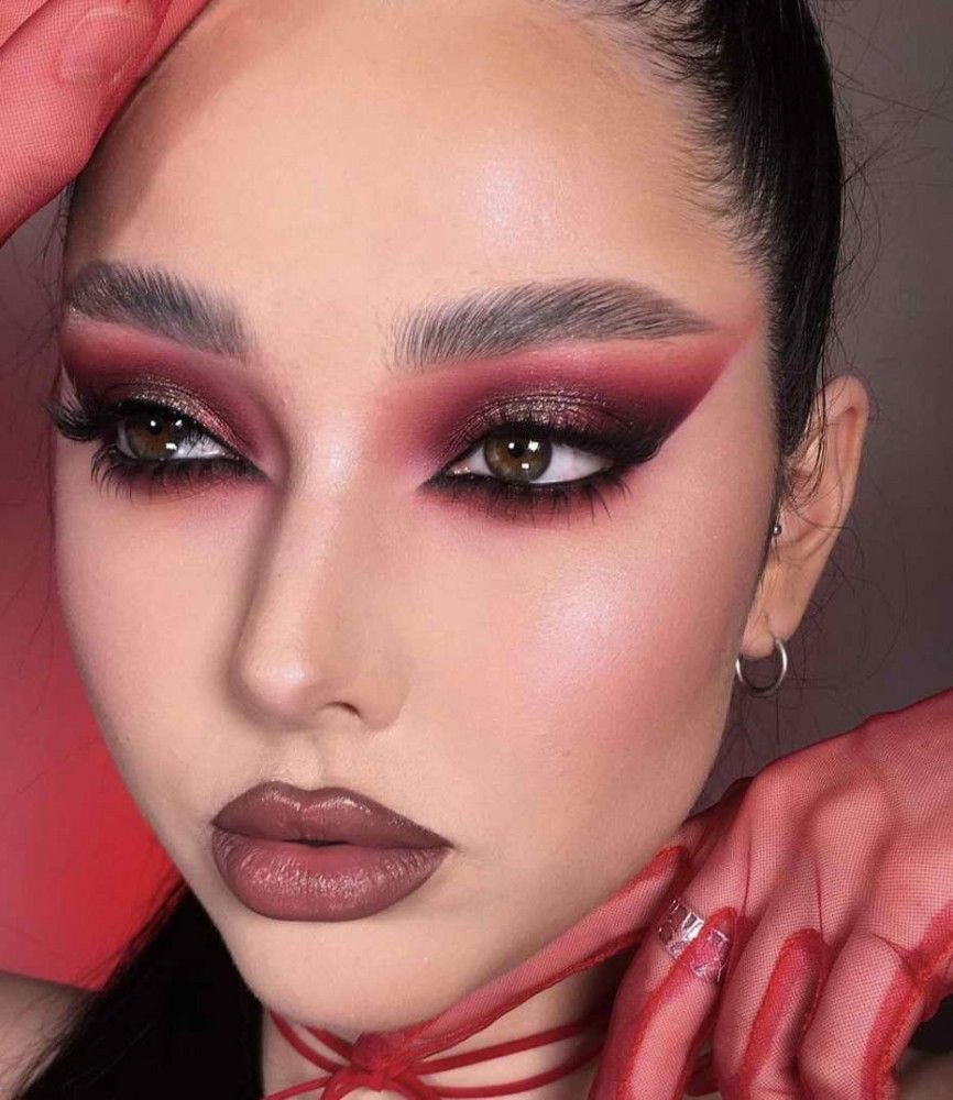 آرایش صورت برای لباس زرشکی | 25 آرایش صورت با لباس زرشکی برای عروسی و مهمانی ها