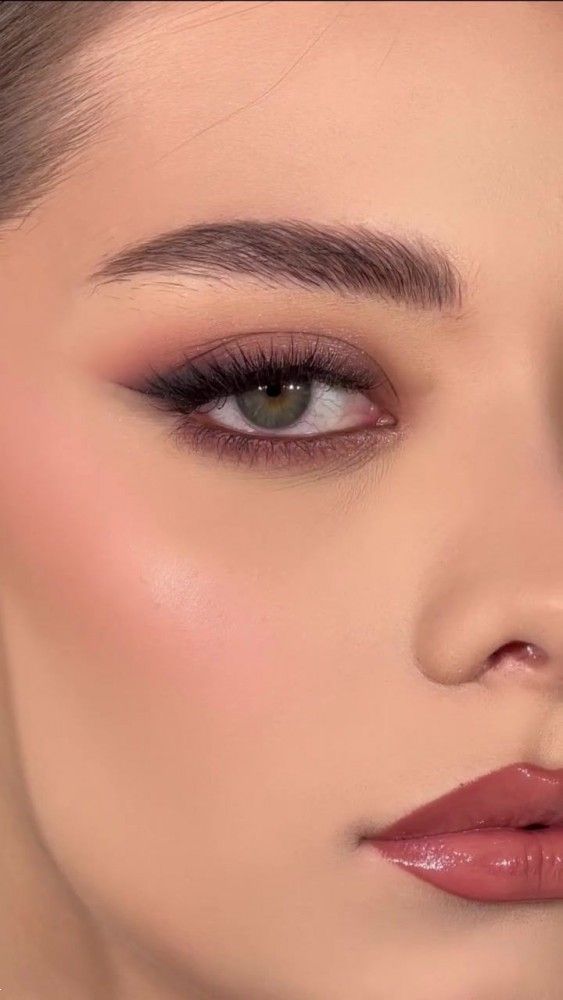 مدل آرایش چشم ساده | جذاب ترین مدل آرایش چشم ساده برای مهمانی و عروسی که میتونی زیبایی چشماتو به رخ بکشی!