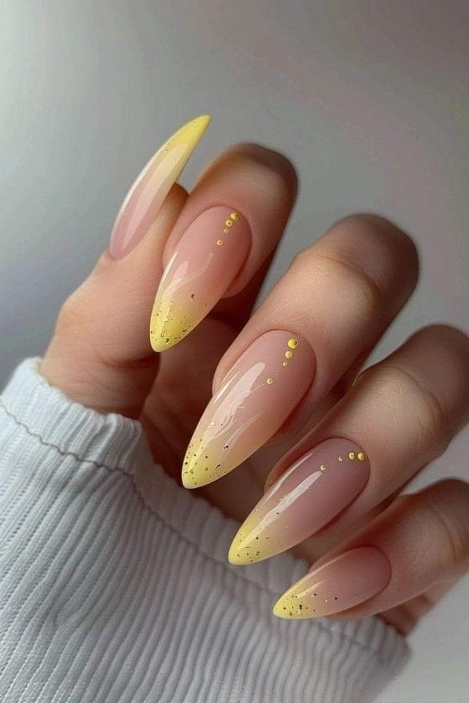 طراحی ناخن ساده | ایده های ساده و شیک طراحی ناخن ساده برای مهمانی و عروسی ترند 2025