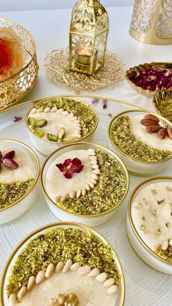 تزیین دسر | ۳۰ مدل تزیین دسر شیک، ساده و مجلسی برای پذیرایی عروس، تولد و مهمانی لاکچری (با میوه، خامه، ژله، شکلات، بیسکوییت و...)