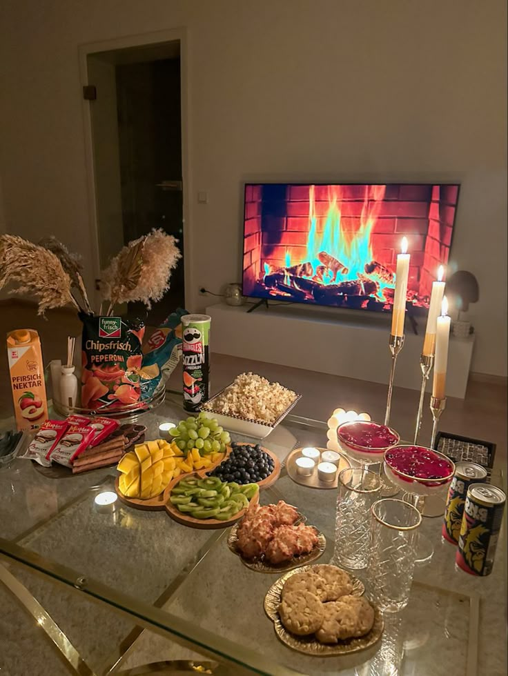 چیدمان میز پذیرایی | ۳۰ مدل چیدمان میز پذیرایی مهمان شیک و مجلسی برای تازه‌عروس‌ها و خانم‌هایی که می‌خواهند هنرنمایی کنند! + نکات کاربردی و مفید