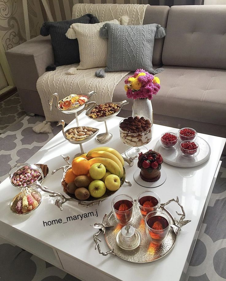 چیدمان میز پذیرایی | ۳۰ مدل چیدمان میز پذیرایی مهمان شیک و مجلسی برای تازه‌عروس‌ها و خانم‌هایی که می‌خواهند هنرنمایی کنند! + نکات کاربردی و مفید