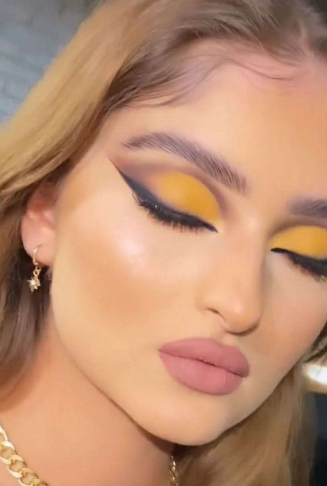 ارایش با سایه زرد | 22 آرایش صورت ساده و شیک با سایه چشم زرد و لیمویی عروسی و مجالس