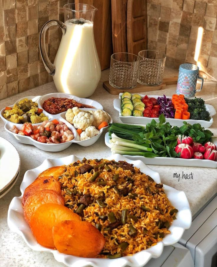 تزیین غذای ایرانی | ۳۰ ایده فوق‌العاده زیبای تزیین غذای ایرانی مجلسی برای تازه عروس و خانم های هنرمند + نکات طلایی دیزاین غذا!