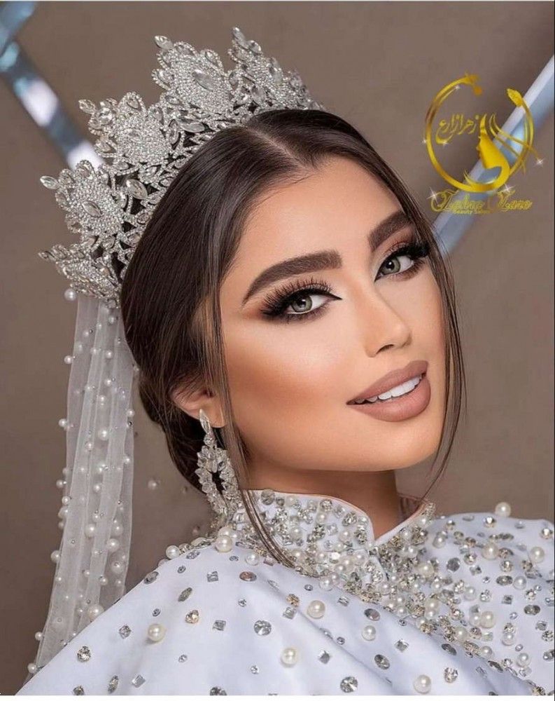 آرایش چشم عروس با لنز | 26 مدل آرایش چشم عروس جدید با لنز طوسی و عسلی و سبز و آبی