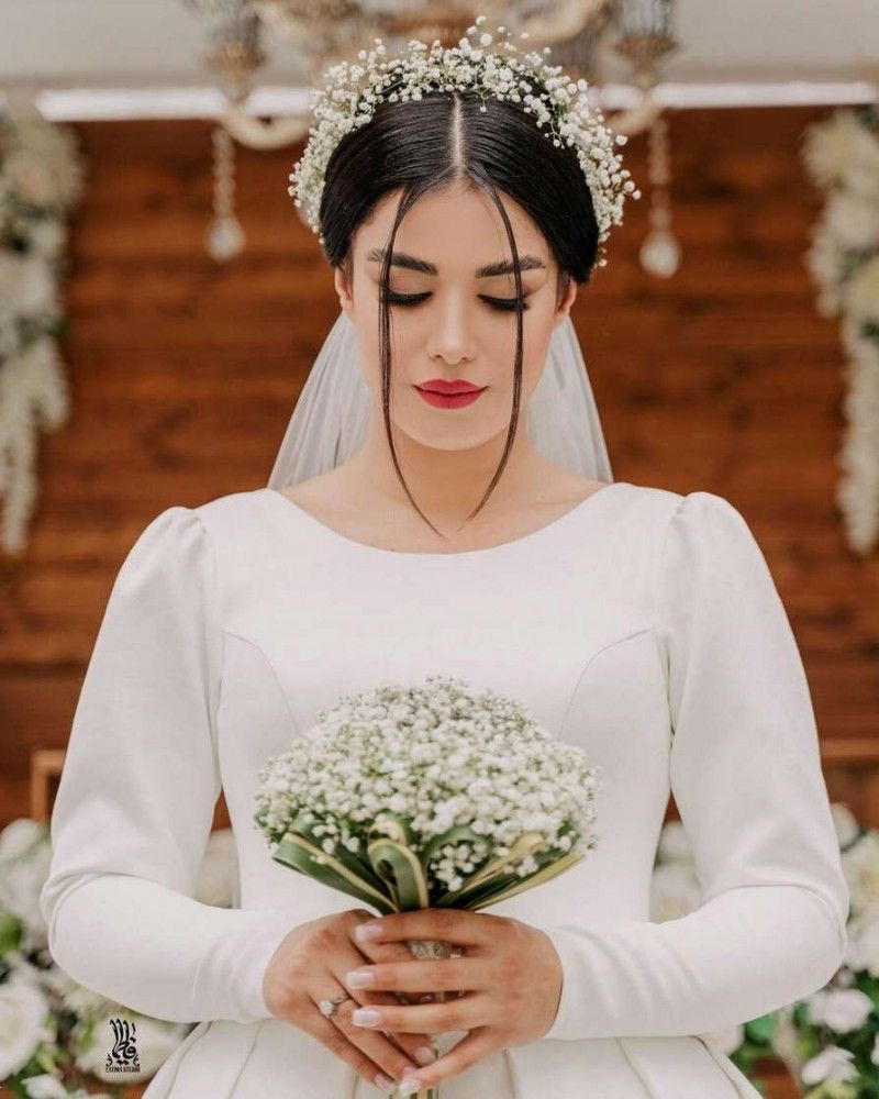 مدل مو عروس با گل طبیعی | 20 مدل شینیون باز و بسته عروس با گل طبیعی برای همه سلیقه ها