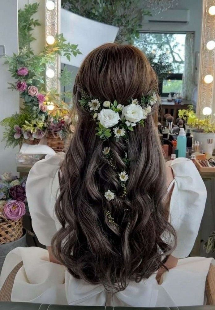 مدل مو عروس با گل طبیعی | 20 مدل شینیون باز و بسته عروس با گل طبیعی برای همه سلیقه ها