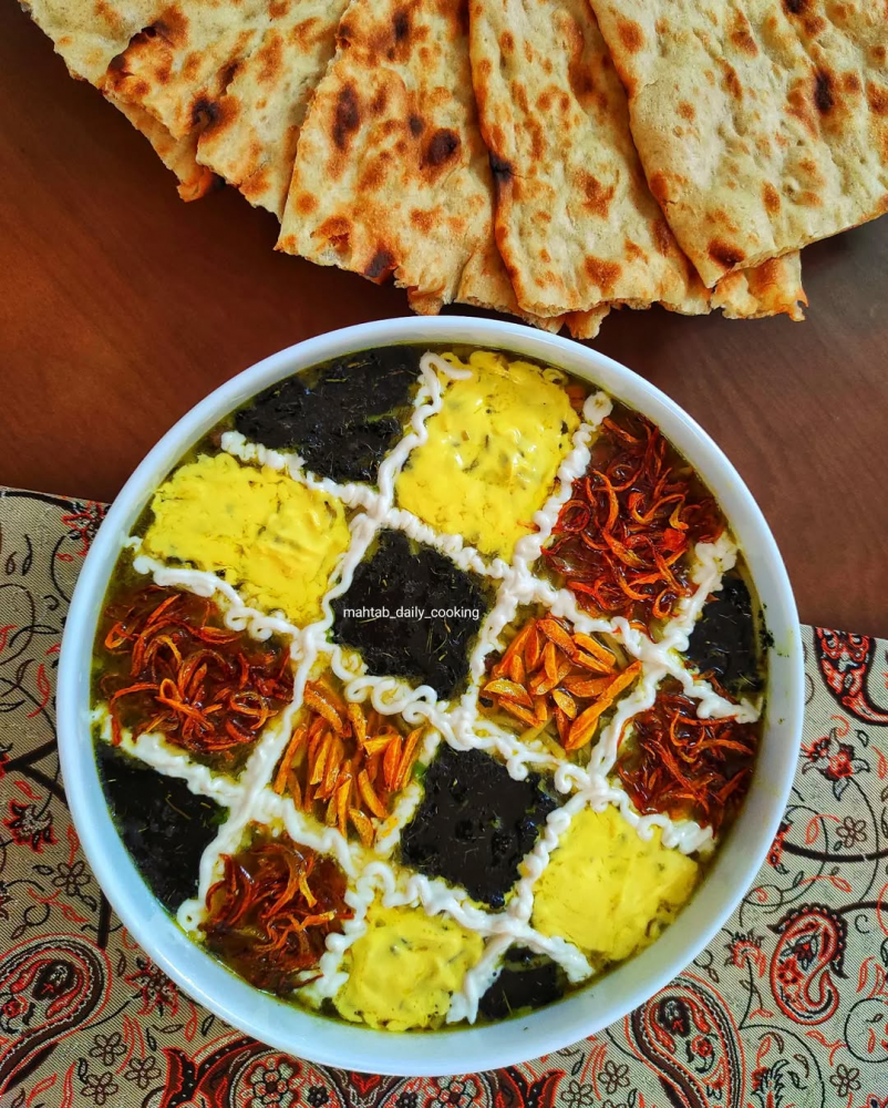 ایده تزیین آش | ۲۵ ایده‌ خلاقانه و خوشمزه برای تزیین آش مجلسی، نذری و سفره عروس [ساده تا لاکچری]