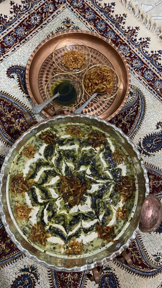 ایده تزیین آش | ۲۵ ایده‌ خلاقانه و خوشمزه برای تزیین آش مجلسی، نذری و سفره عروس [ساده تا لاکچری]