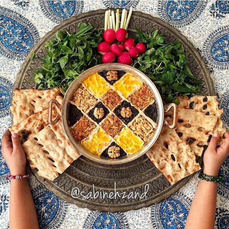 ایده تزیین آش | ۲۵ ایده‌ خلاقانه و خوشمزه برای تزیین آش مجلسی، نذری و سفره عروس [ساده تا لاکچری]