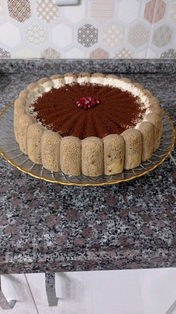تزیین کیک خانگی | 25 ایده تزیین کیک خانگی و قالبی ساده با میوه و شکلات برای تولد و مهمان