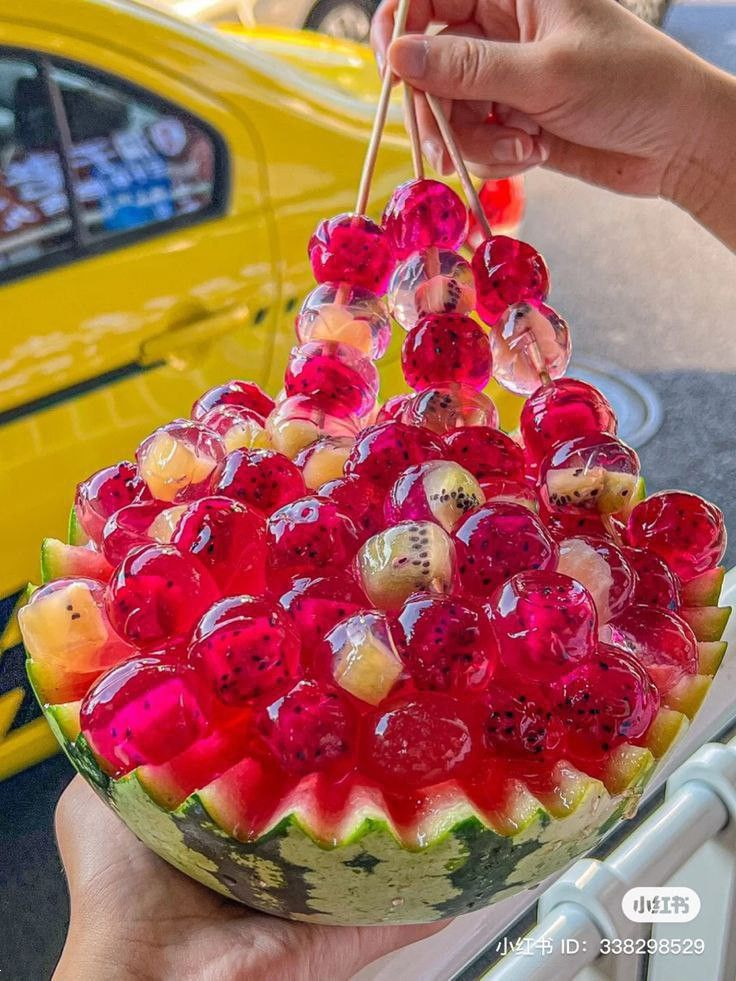 تزیین ژله با میوه | ۲۵ ایده شیک و مجلسی تزیین ژله با میوه برای عروسی، مهمانی های مهم و تولد که هیچکس نمیتونه ازش بگذره!