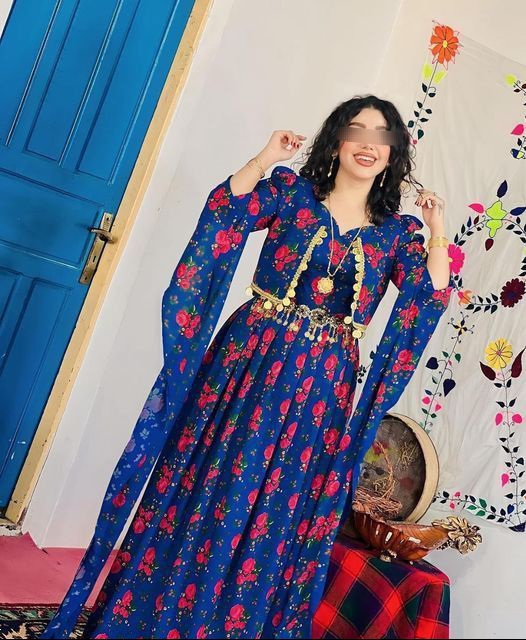 ایده از لباس کردستان | ۳۰ مدل لباس کردی زنانه مجلسی فوق‌العاده شیک و دلبر برای عروسی و مهمانی که هر کسی ببینه عاشق استایلت میشه!