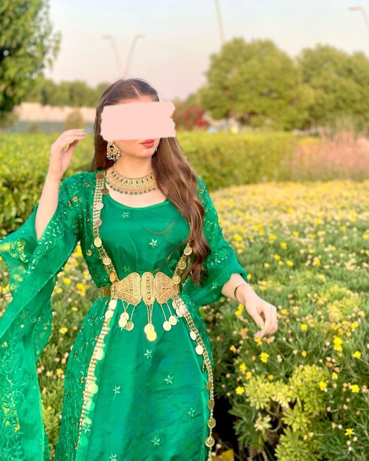ایده از لباس کردستان | ۳۰ مدل لباس کردی زنانه مجلسی فوق‌العاده شیک و دلبر برای عروسی و مهمانی که هر کسی ببینه عاشق استایلت میشه!