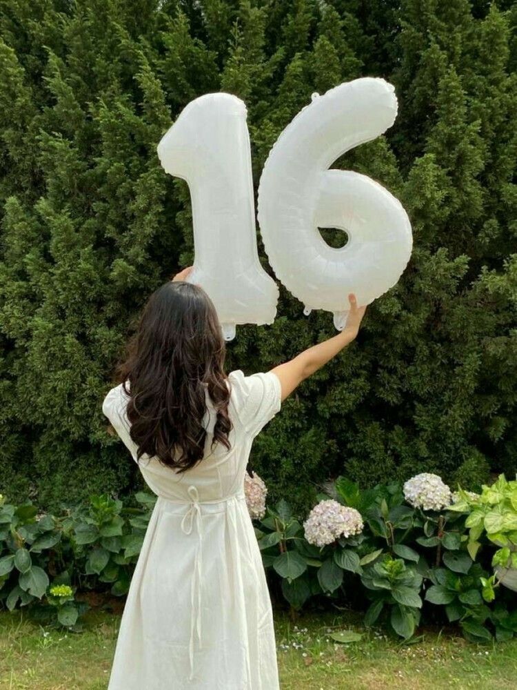 ژست عکس تولد دخترانه لاکچری بدون چهره | 21 عکس تولد دخترانه بدون چهره برای استوری و پروفایل و ژست 