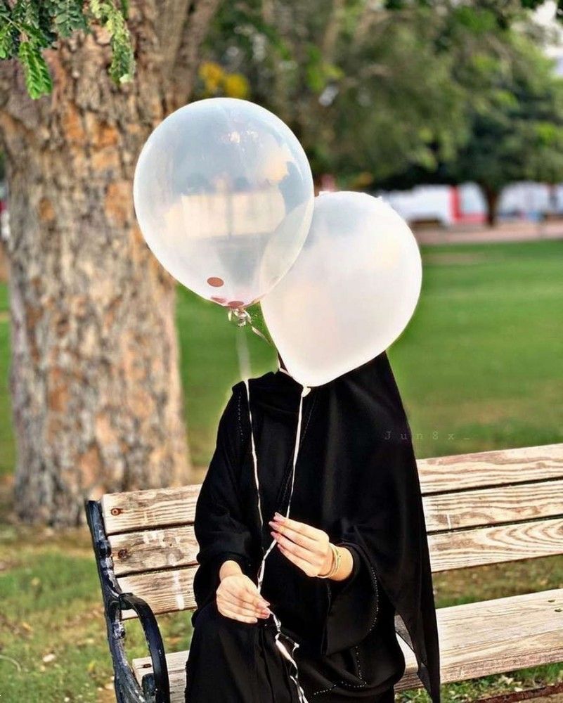 ژست عکس تولد با چادر | 20 ژست عکس دختر چادری با کیک تولد و بادکنک بسیار شیک و زیبا