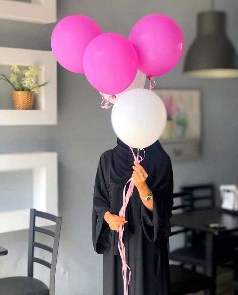 ژست عکس تولد با چادر | 20 ژست عکس دختر چادری با کیک تولد و بادکنک بسیار شیک و زیبا