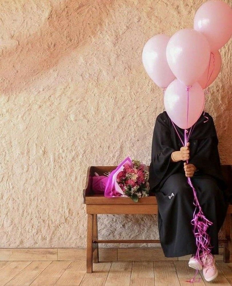 ژست عکس تولد با چادر | 20 ژست عکس دختر چادری با کیک تولد و بادکنک بسیار شیک و زیبا