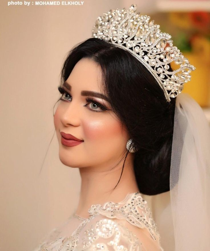 مدل شینیون مو عربی جدید | ۳۰ مدل خاص، حجیم و باکلاس شینیون مو عربی جدید ۲۰۲۵ برای عروس و مراسمات لاکچری که میخواهید بدرخشید!