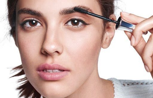 یک راهنمای ویژه برای مراقبت از مو و ابروی بانوان 