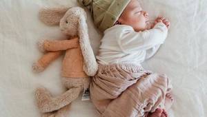 ایده ژست عکس نوزاد در خانه | 20 ایده و ژست عکاسی از نوزاد یک ماهه در منزل 