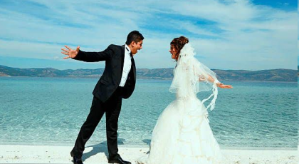 25 متن باحال با چاشنی طنز برای کارت عروسی/ انتخابی جذاب و متفاوت برای متن کارت عروسی!