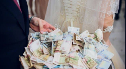 شاباش ۲ میلیاردی در عروسی این زوج خوشبخت بندرعباسی چشم همه را خیره کرد! (عکس)