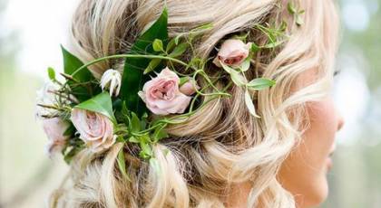 زیباترین مدل مو عروس با گل طبیعی جدید