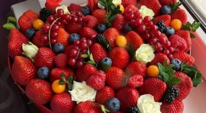 باکس گل های میوه ای مخصوص شب یلدا 
